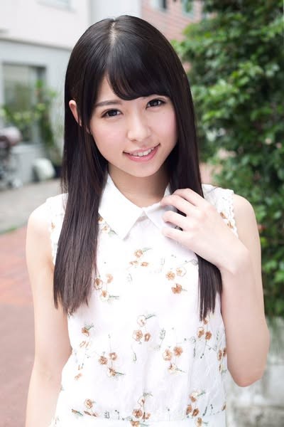 Rena Aoi (あおい れな) Profile Photo